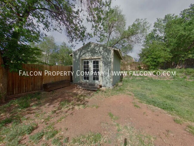 Building Photo - 1339 Hathaway Dr