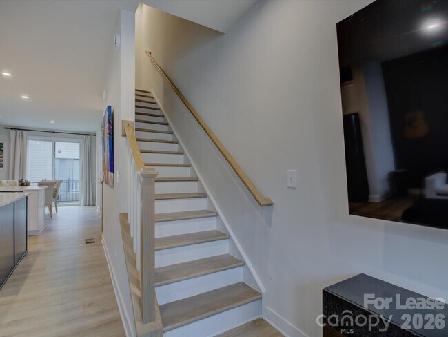 Building Photo - 6112 Station Crossing Ave