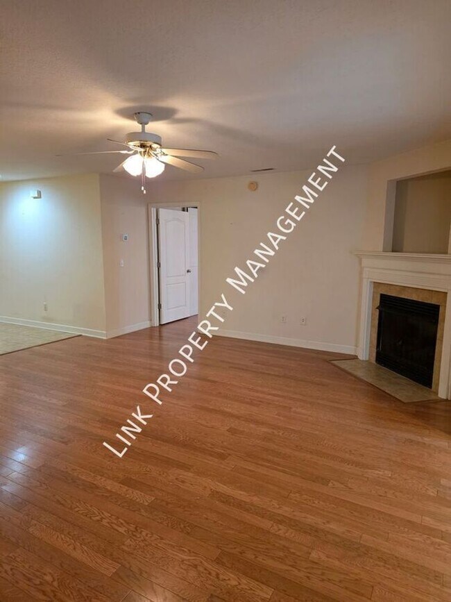 Building Photo - Beautiful 2 bedroom 2 full bath Condo near Missionary Ridge with garage, washer and dryer and gas...