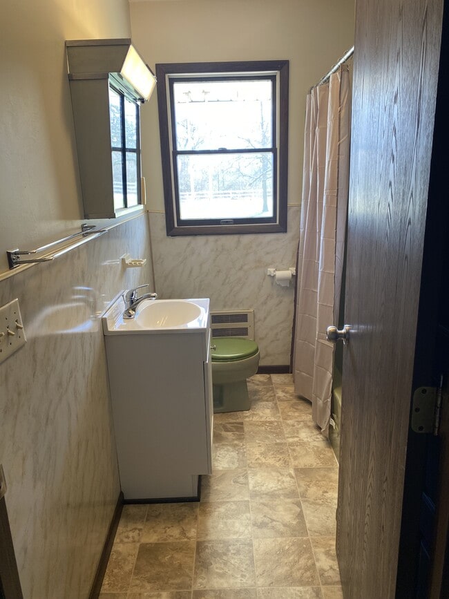 Building Photo - 12460 Collins-Arbogast Rd