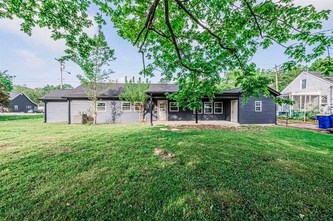 Building Photo - 204 Wilson Ave