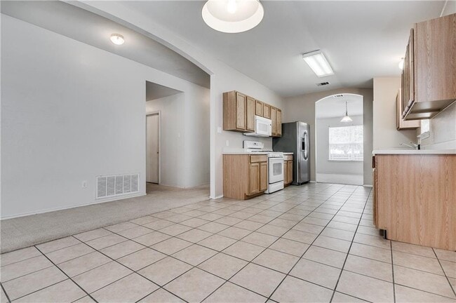 Building Photo - 602 Golden Gate Dr