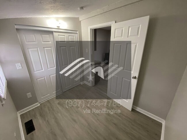 Building Photo - 4702 Bryant Ave