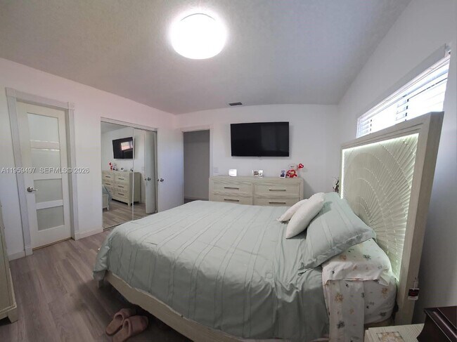 Building Photo - 19623 NW 30th Pl