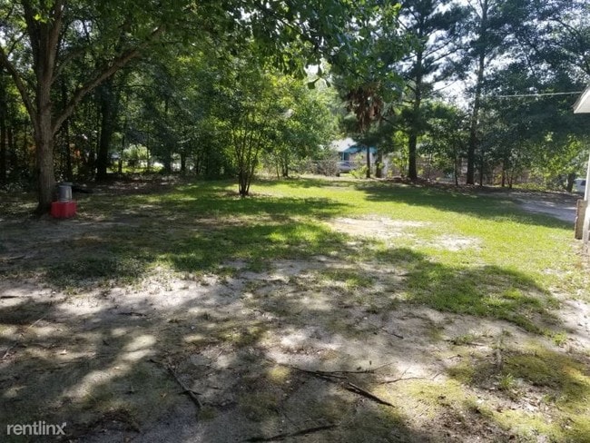 Building Photo - 3 br, 1 bath House - 201 Horseshoe Cir