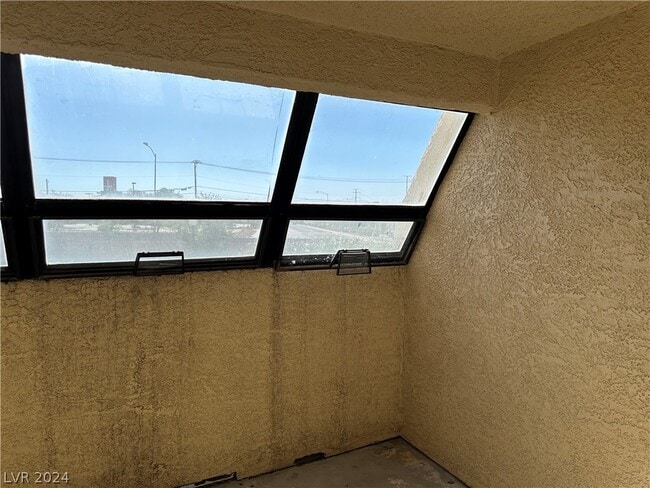 Building Photo - 601 Cabrillo Cir