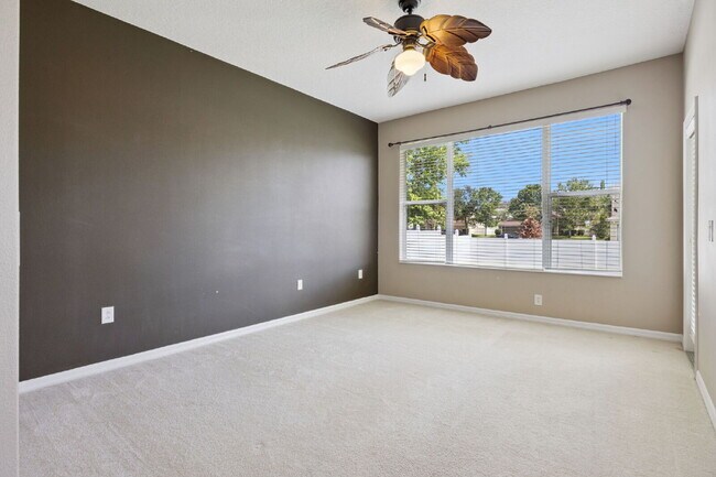Building Photo - Spacious 3-Bedroom Gem with 2 Baths and 2238 Sq Ft of Comfort in Clermont!