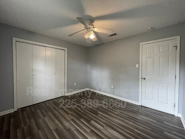 Building Photo - 15482 Patricia Dale Dr