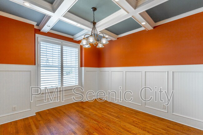 Building Photo - 8802 Mckenzie Farm Dr