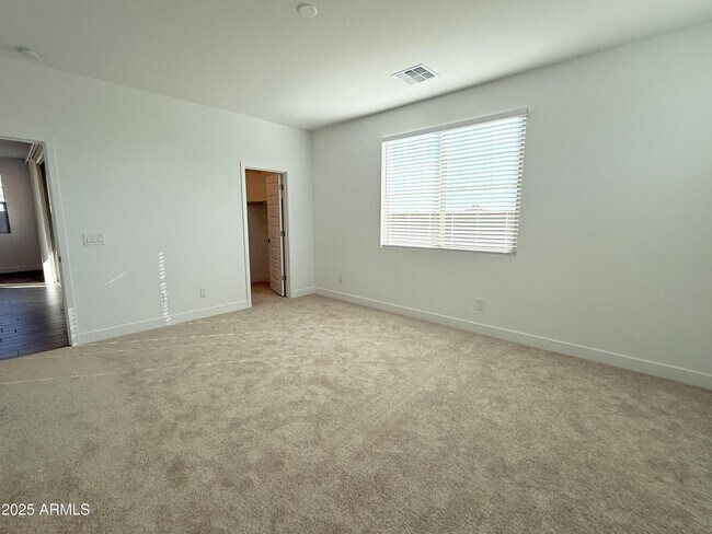 Building Photo - 10203 W Crittenden Ln