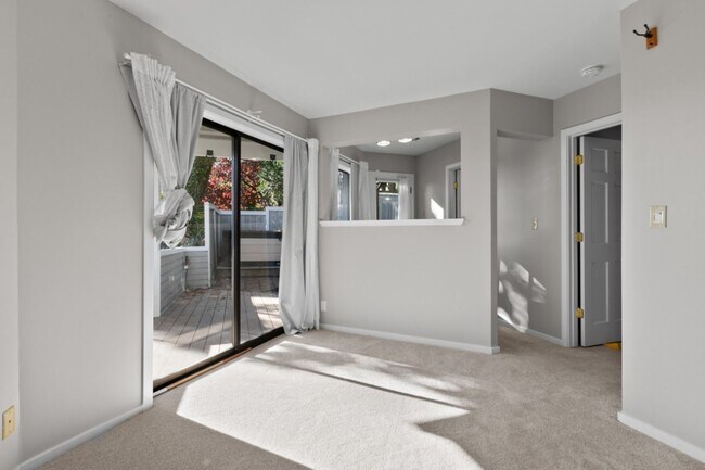 Building Photo - 3Bd/2.5Ba Seattle House