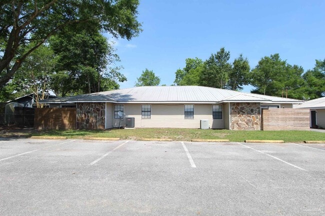 Building Photo - 4964 W Spencer Field Rd