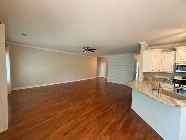 Building Photo - 8705 Wingate Dr