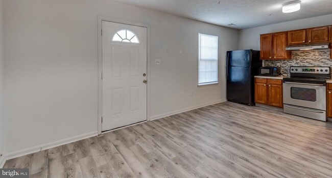 Building Photo - 46101 Lucca Way