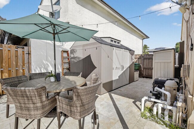 Building Photo - 691 Willow Grove Terrace