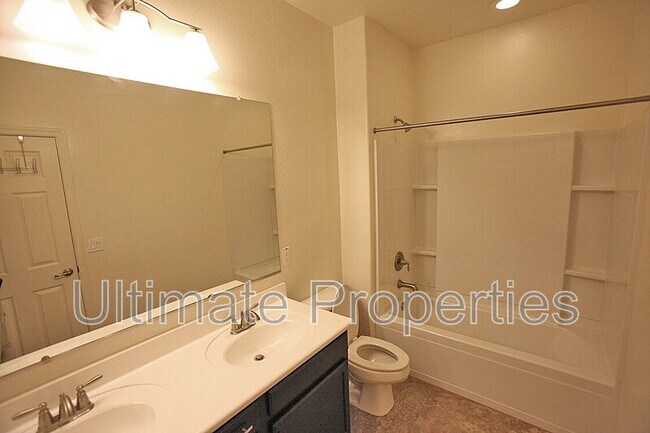 Building Photo - 9907 W Louise Dr