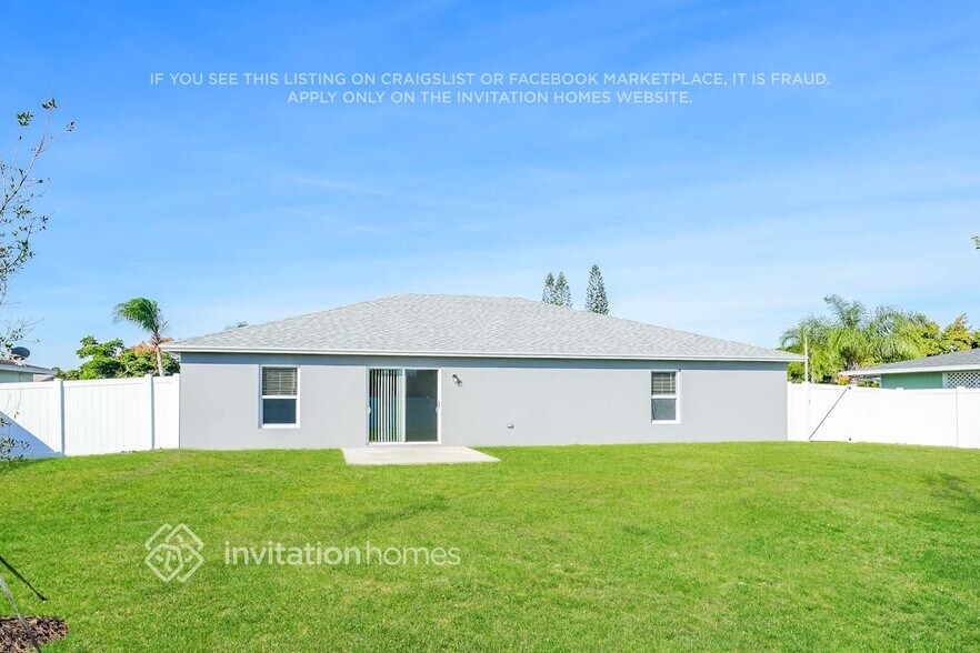 Building Photo - 739 SW Goodrich St