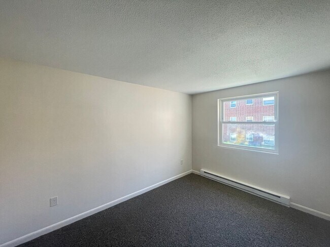 Building Photo - 173 Loudon Rd
