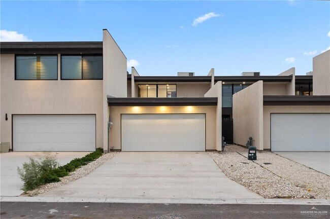 Building Photo - 1408 S 7th Ave