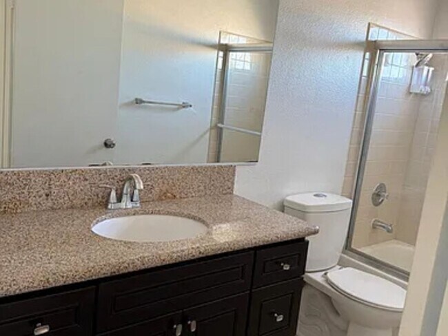 Building Photo - Charming 4BR House in Las Vegas