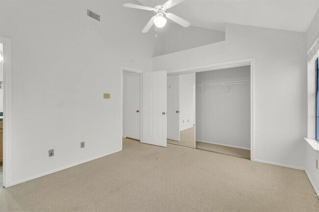 Building Photo - 5606 Bonnell Vista St