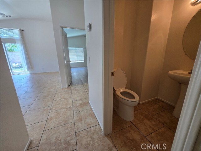 Building Photo - 481 Pinewood Ln