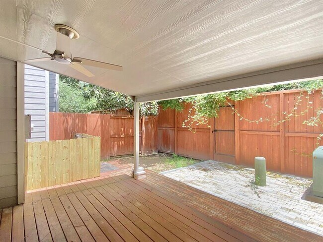 Building Photo - 54 Alderon Woods Pl