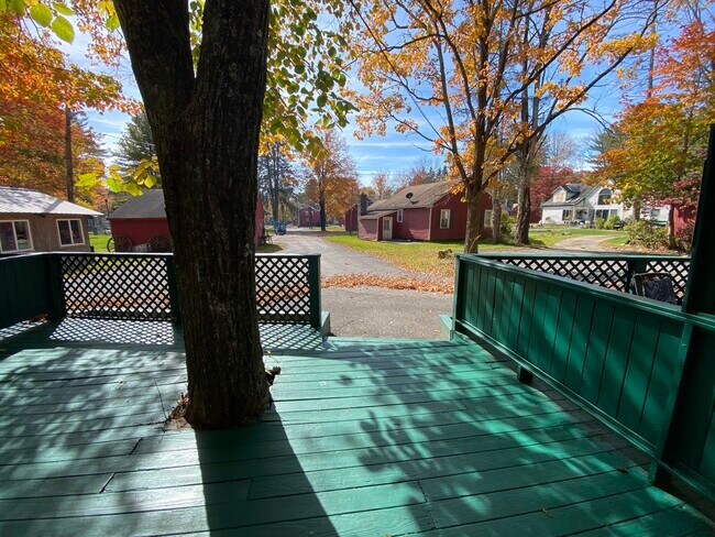 Building Photo - Chestnut Grove Village 17, 18, 19