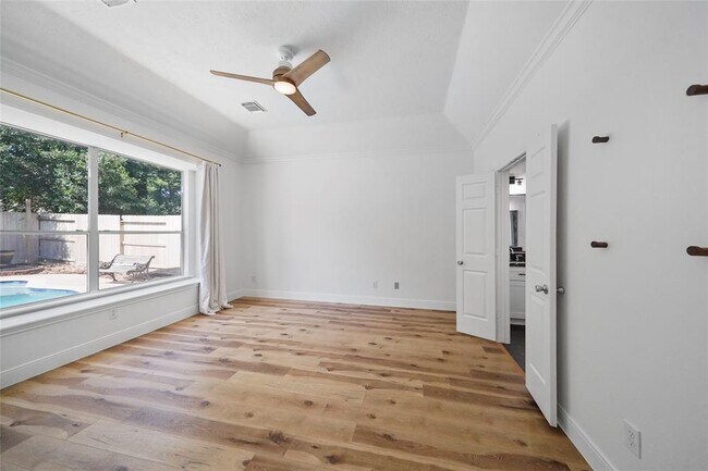 Building Photo - 6818 Amber Pine Ct
