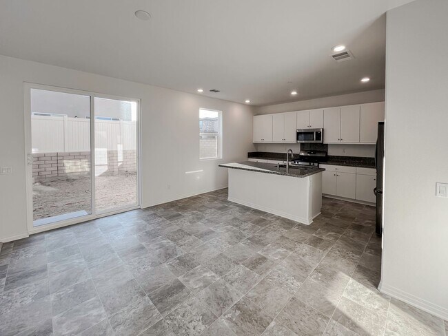 Building Photo - NEWER CONSTRUCTION ~SOLAR~ 3 BED 3 BATH BE...