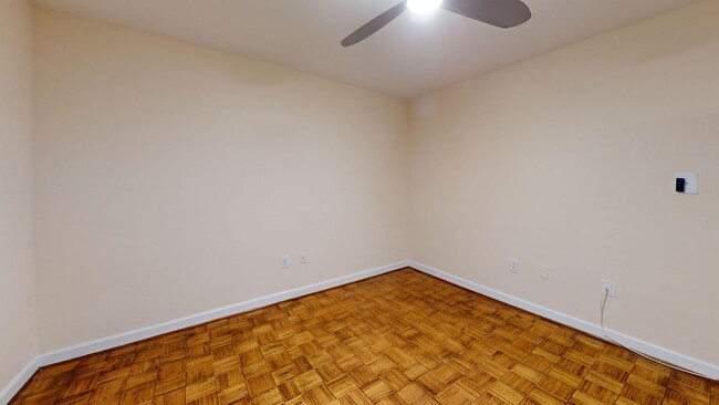 Building Photo - Delightful One Bedroom in the Palisades W/...