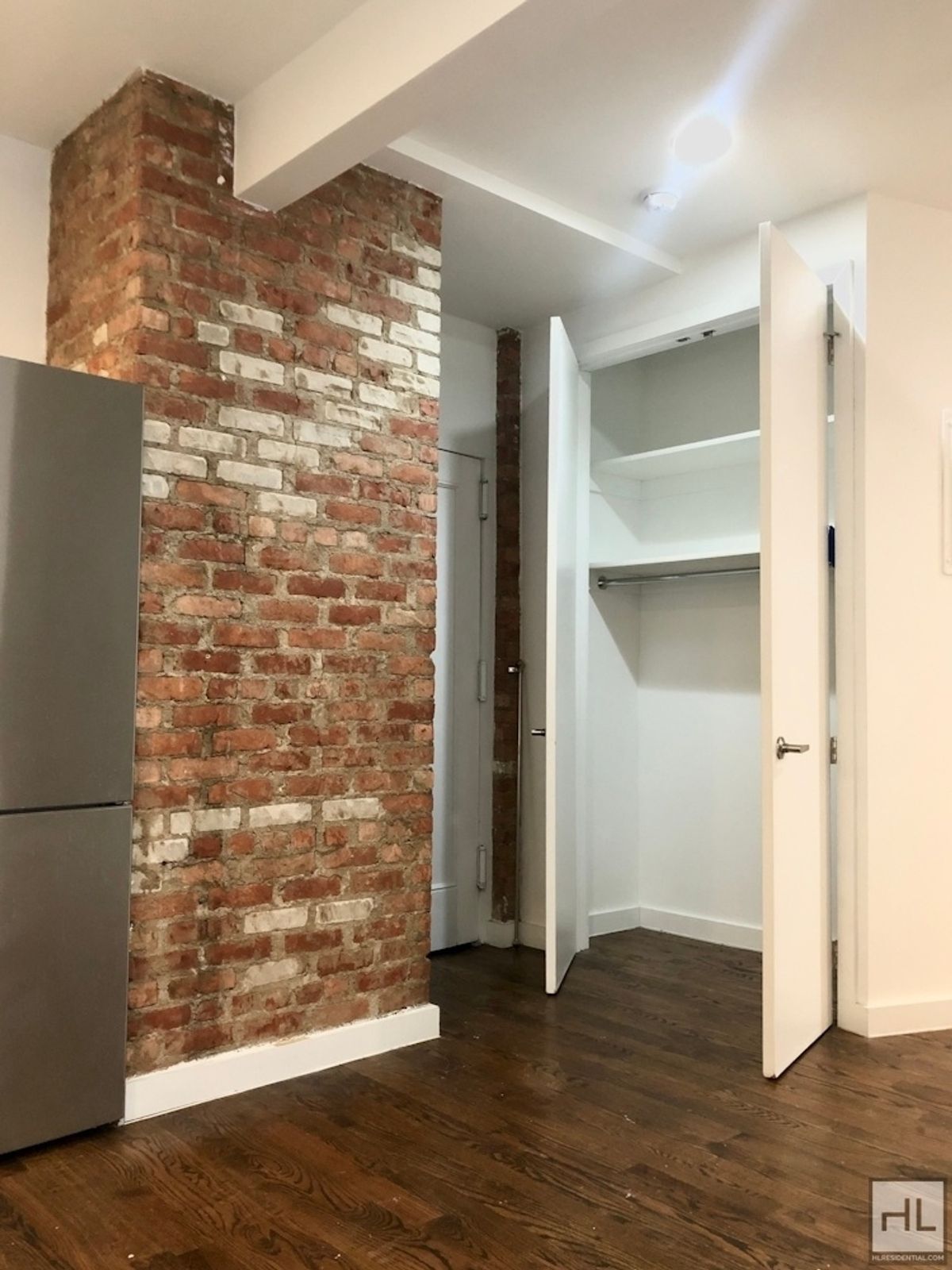 Building Photo - EASTERN PARKWAY / Spacious Crown Heights 3...
