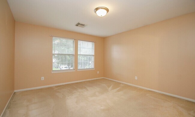 Building Photo - 16706 Mallory Bridge Dr