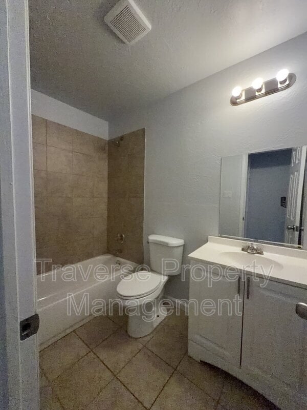 Building Photo - 5217 Aberdean Trail