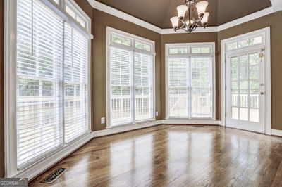 Building Photo - 9485 Nesbit Lakes Dr