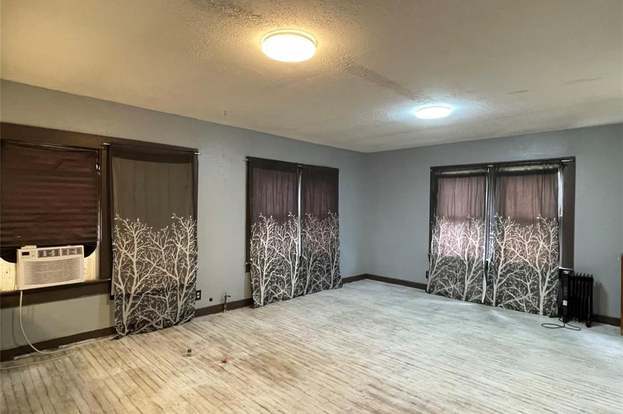 Building Photo - 1164 3 Rd St