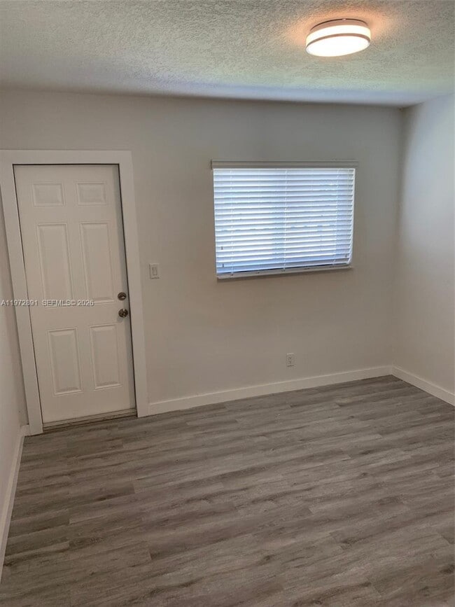 Building Photo - 228 SW 8th St