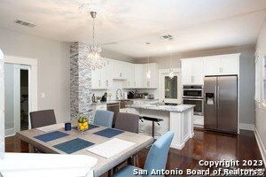 Building Photo - 626 E Woodlawn Ave