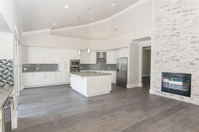 Building Photo - 3799 Lancewood Dr