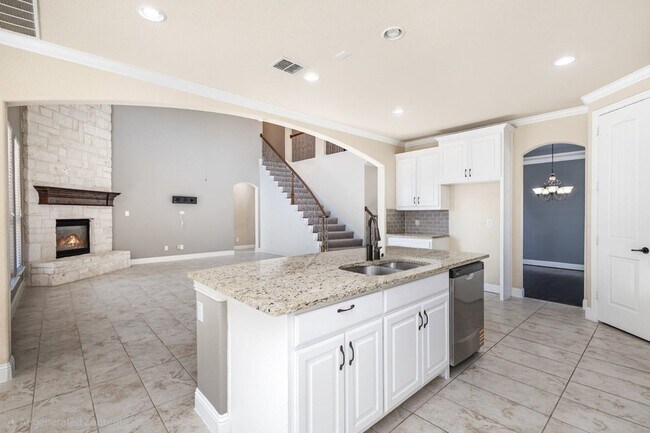 Building Photo - 14106 Summerwoods Ln