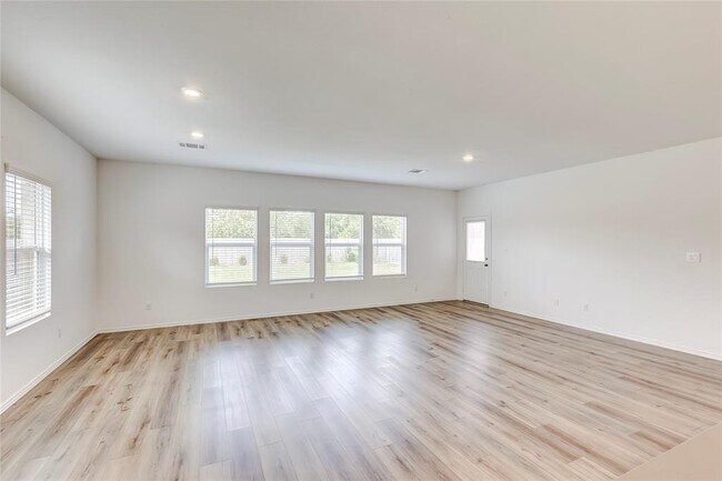 Building Photo - 2113 Guntersville Bnd