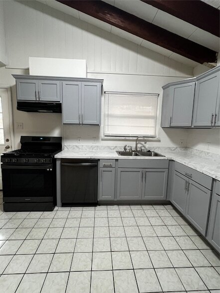 Building Photo - 8300 Doreen Ave