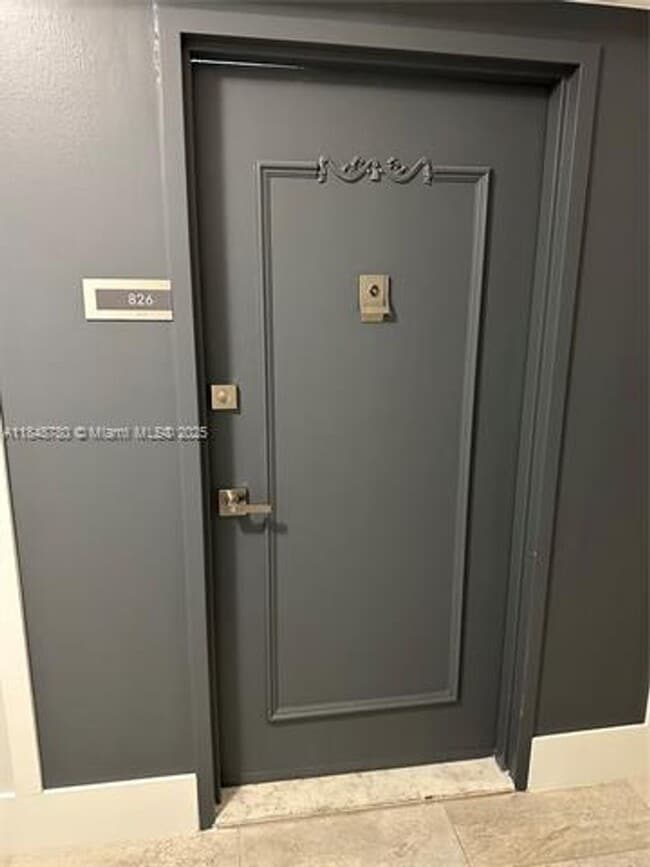 Building Photo - 6039 Collins Ave