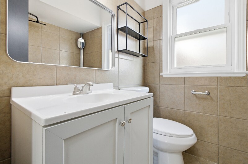 Building Photo - 6640 W Foster Ave