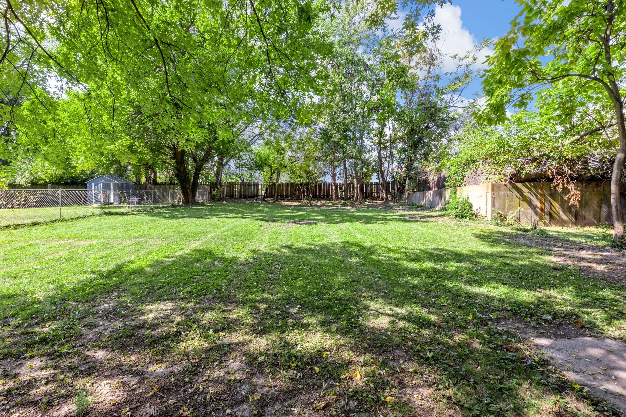 Building Photo - 2345 Gaebler Ave