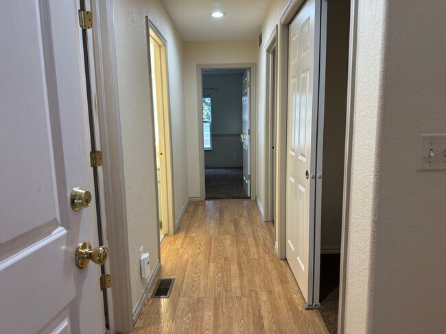 Building Photo - 3000 E 112th Ave