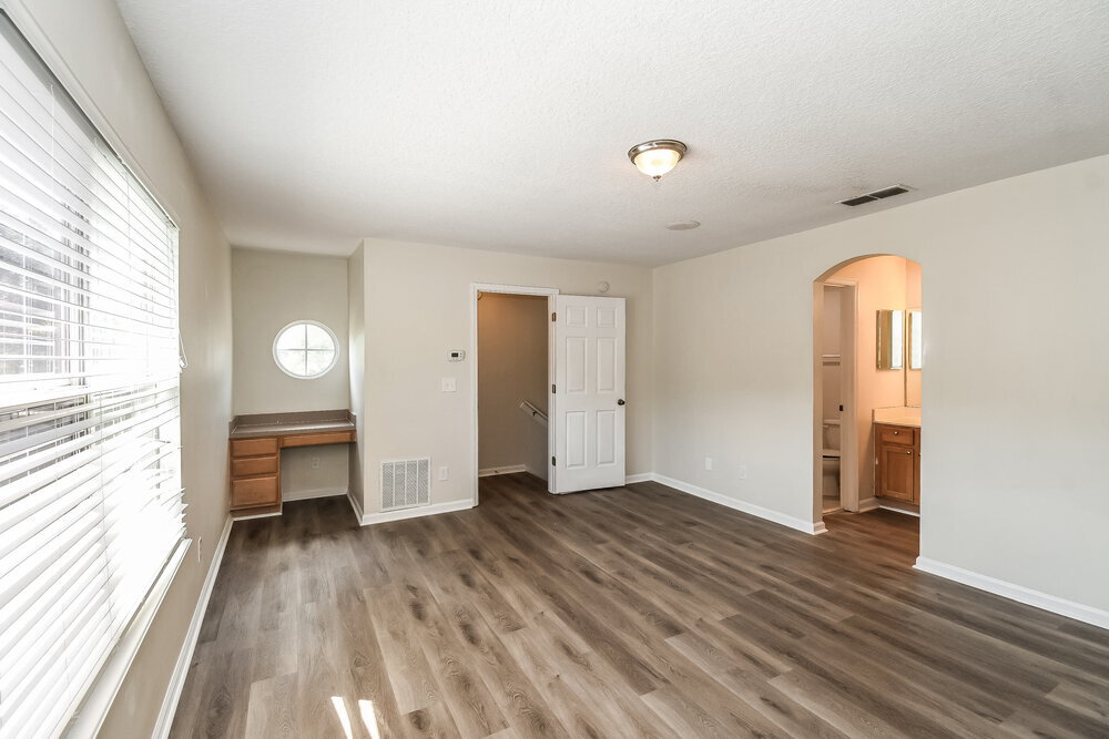 Building Photo - 732 Dewdrop Loop