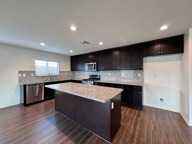 Building Photo - Newly built 4 bedroom Winchester home for ...