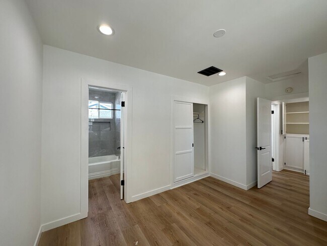 Building Photo - Beautiful Single story 4 Bedrooms 2 Baths ...