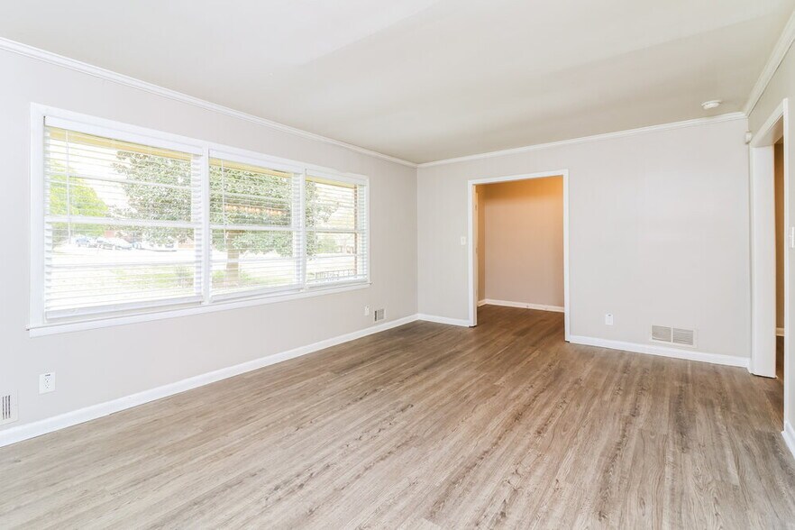 Building Photo - 2937 Thompson Cir